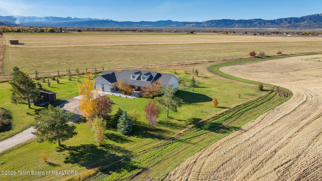 2462 E 1000, Driggs, ID 83422 photo 35