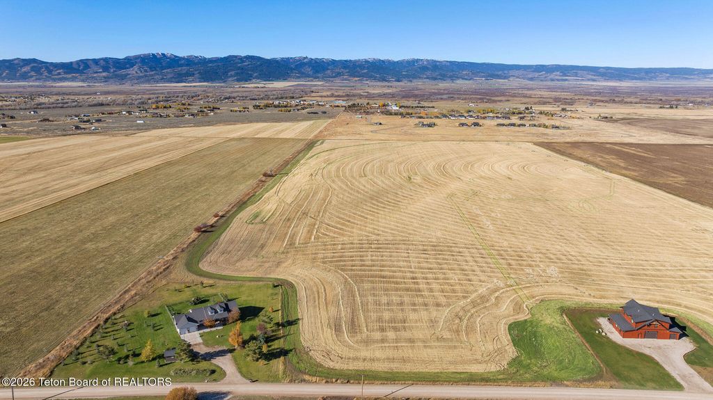 2462 E 1000, Driggs, ID 83422 photo 36