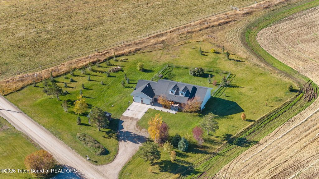 2462 E 1000, Driggs, ID 83422 photo 38