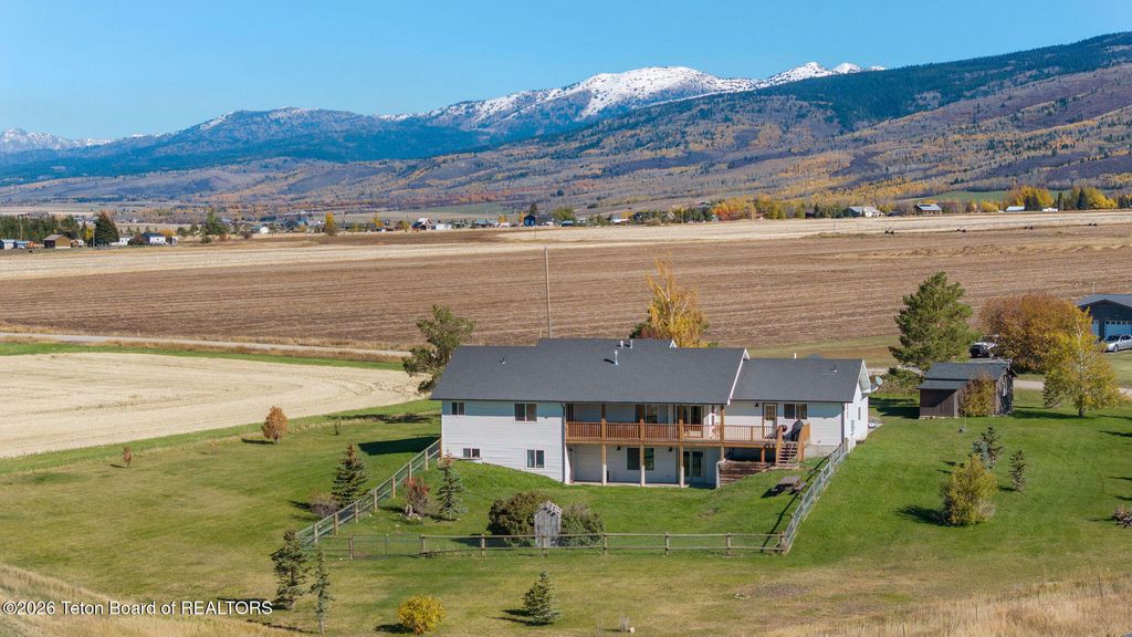 2462 E 1000, Driggs, ID 83422 photo 41