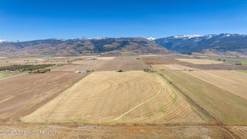 2462 E 1000, Driggs, ID 83422 photo 44