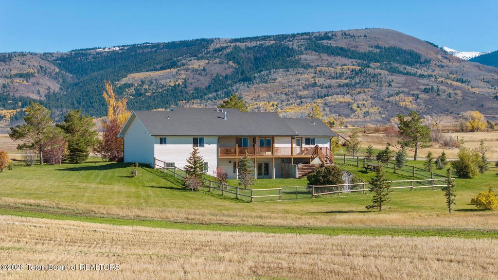 2462 E 1000, Driggs, ID 83422 photo 5