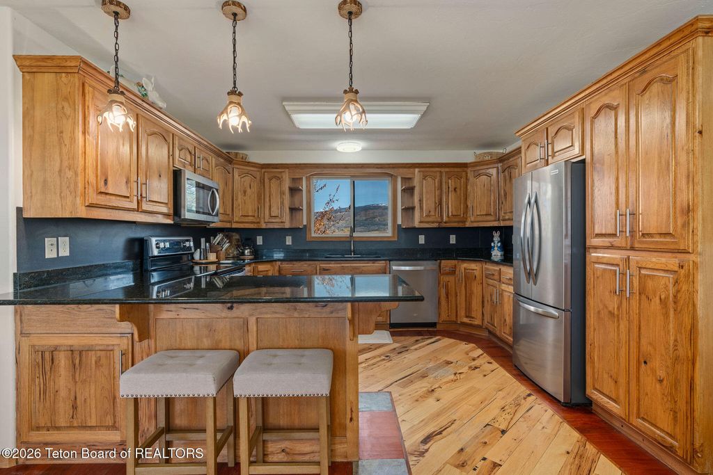 2462 E 1000, Driggs, ID 83422 photo 7