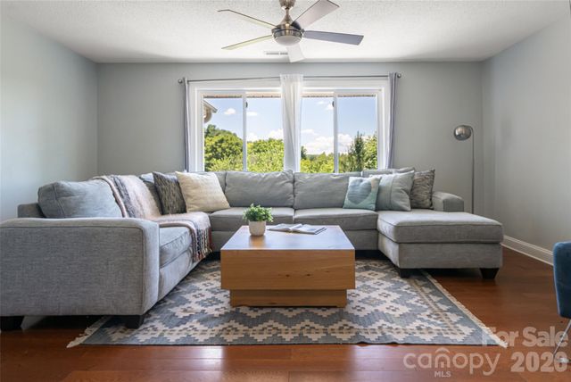 187 Sheehan Road, Fletcher, NC 28732