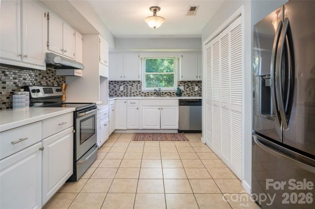 187 Sheehan Road, Fletcher, NC 28732