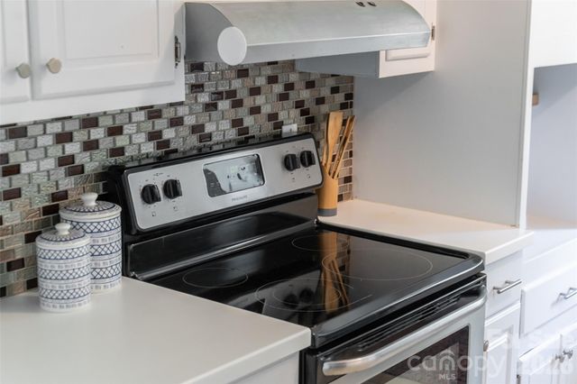 187 Sheehan Road, Fletcher, NC 28732