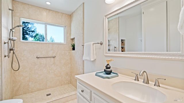 5 Viox Way, San Rafael, CA 94901
