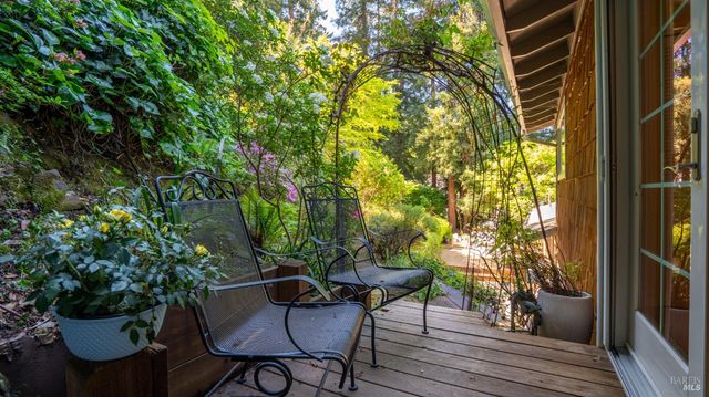 5 Viox Way, San Rafael, CA 94901