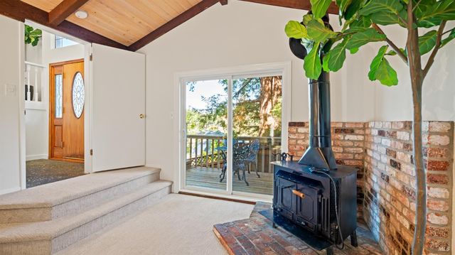 5 Viox Way, San Rafael, CA 94901