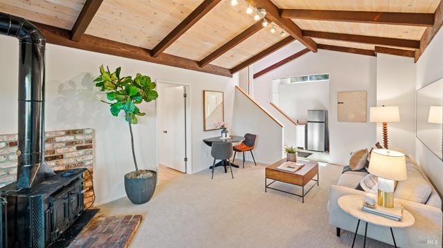 5 Viox Way, San Rafael, CA 94901