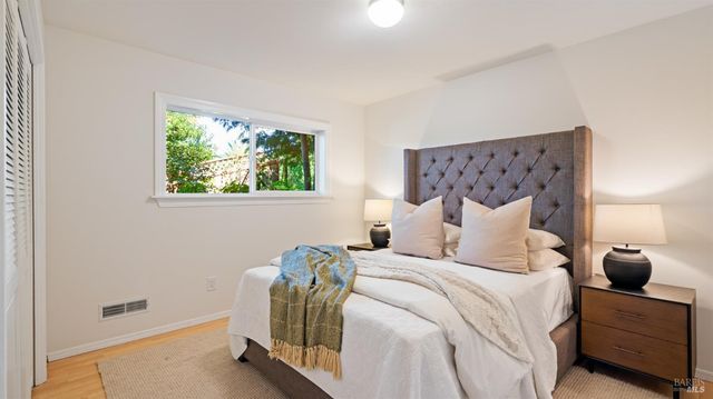 5 Viox Way, San Rafael, CA 94901