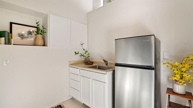 5 Viox Way, San Rafael, CA 94901