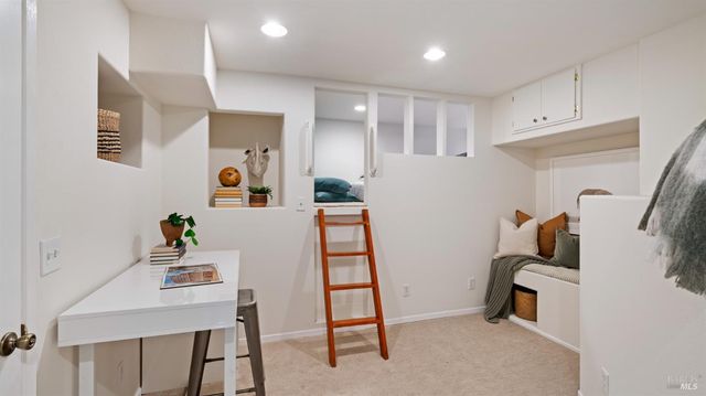 5 Viox Way, San Rafael, CA 94901