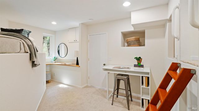 5 Viox Way, San Rafael, CA 94901