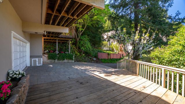 5 Viox Way, San Rafael, CA 94901