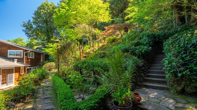 5 Viox Way, San Rafael, CA 94901