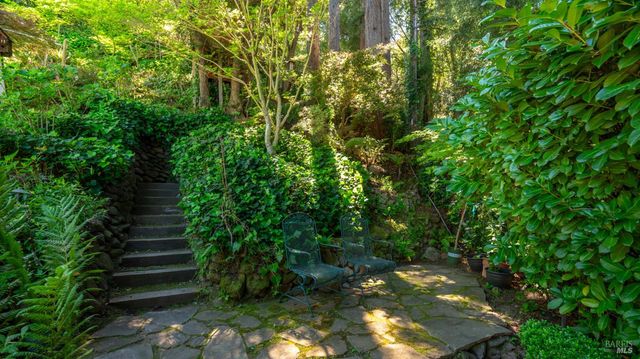 5 Viox Way, San Rafael, CA 94901