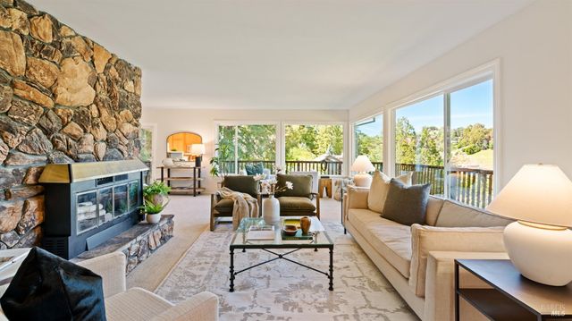 5 Viox Way, San Rafael, CA 94901