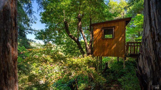 5 Viox Way, San Rafael, CA 94901