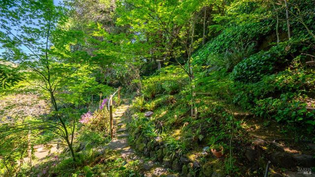 5 Viox Way, San Rafael, CA 94901