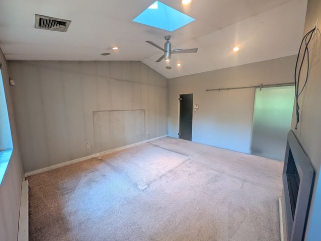 192 Ambrose St, Springfield, MA 01109
