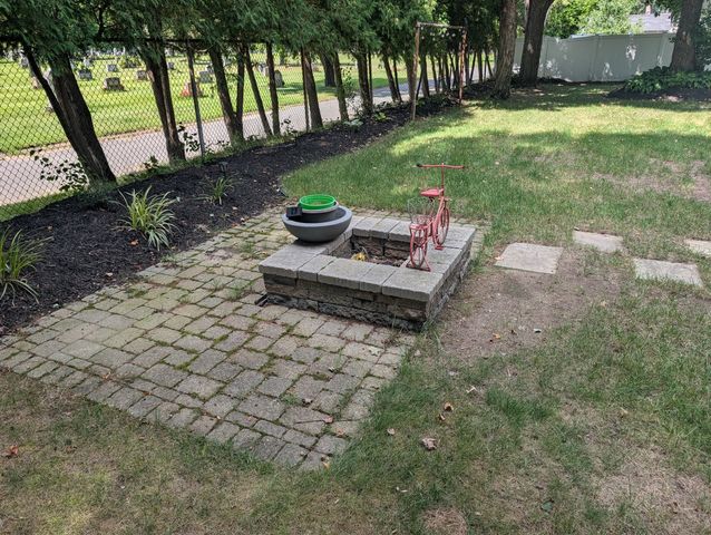 192 Ambrose St, Springfield, MA 01109