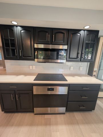 192 Ambrose St, Springfield, MA 01109