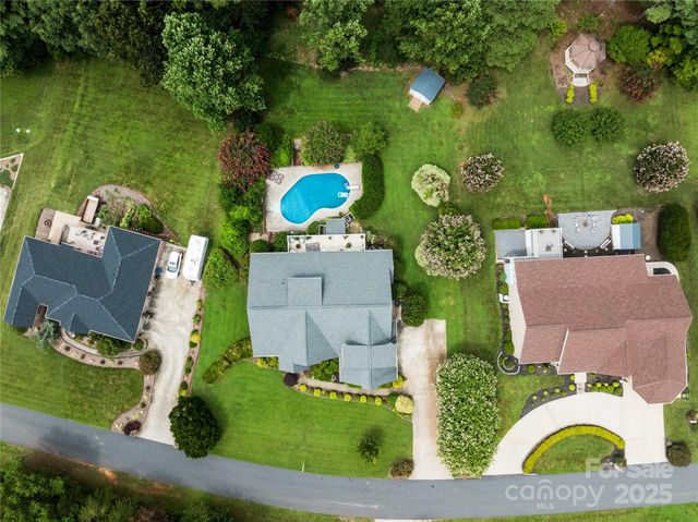 38 Par Drive, Granite Falls, NC 28630