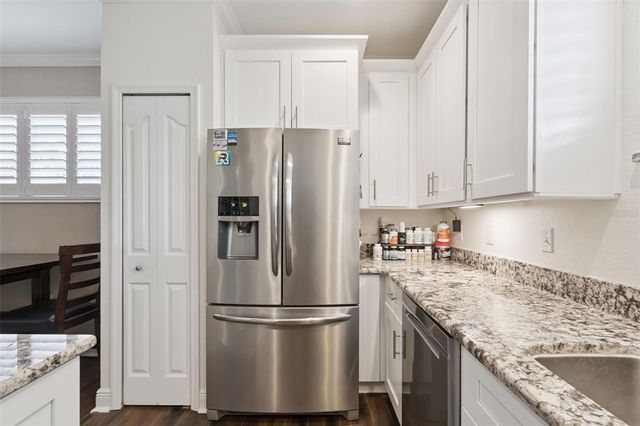 2401 LEGACY LAKE DRIVE 2401, Maitland, FL 32751