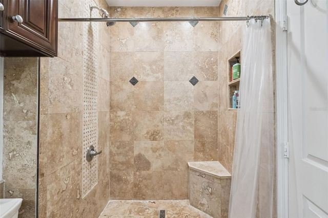 2401 LEGACY LAKE DRIVE 2401, Maitland, FL 32751