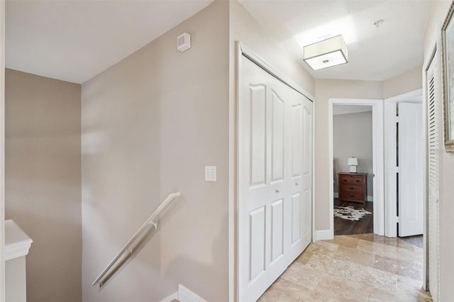 2401 LEGACY LAKE DRIVE 2401, Maitland, FL 32751