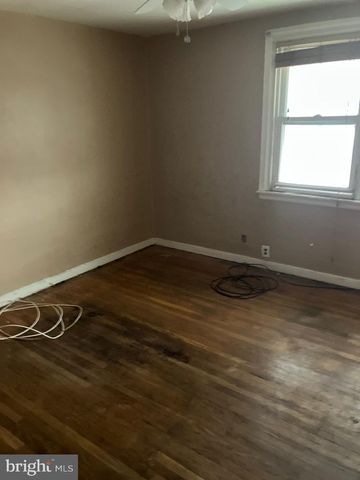 3941 K ST, Philadelphia, PA 19124