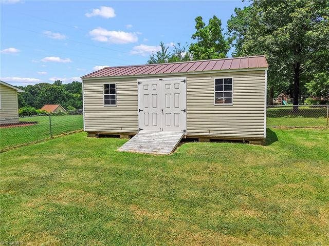 2350 Dianne Avenue, Winston-salem, NC 27106