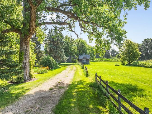 9637 POPLAR GROVE Road, Belvidere, IL 61008