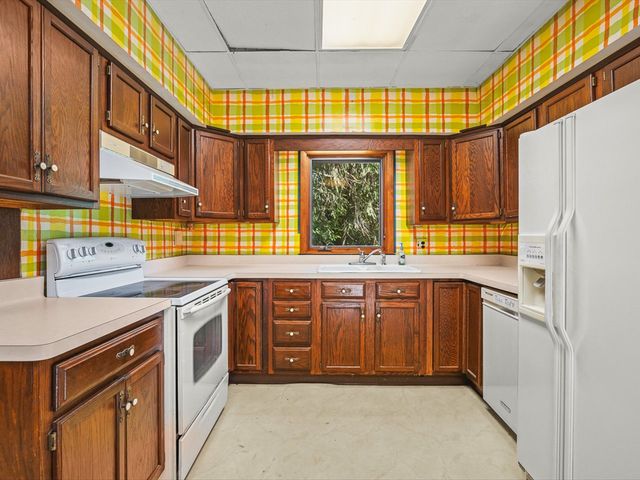 9637 POPLAR GROVE Road, Belvidere, IL 61008