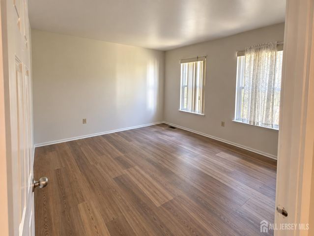 64 Almond Drive, Franklin Twsp, NJ 08873