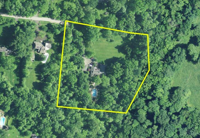 8440 Beacon Hill Road, Indian Hill, OH 45243