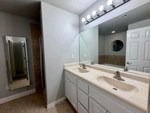 2003 Estates Drive, Grove, OK 74344