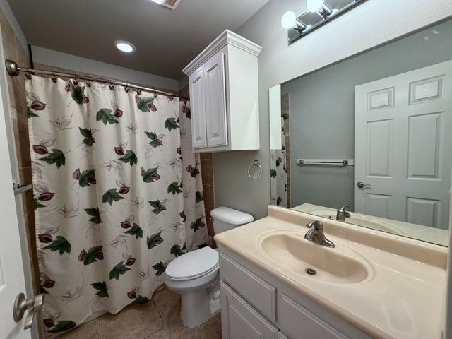 2003 Estates Drive, Grove, OK 74344