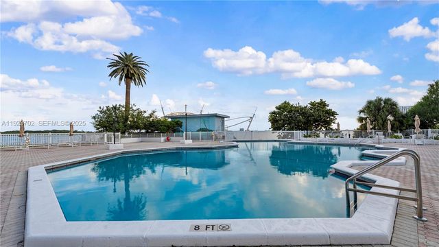 11111 Biscayne Blvd 9H, Miami, FL 33181