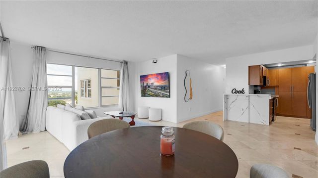 11111 Biscayne Blvd 9H, Miami, FL 33181