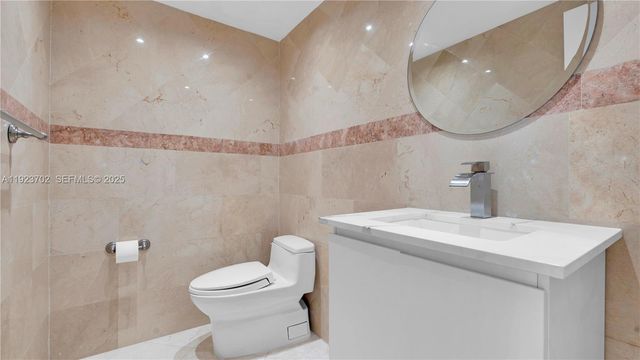 11111 Biscayne Blvd 9H, Miami, FL 33181