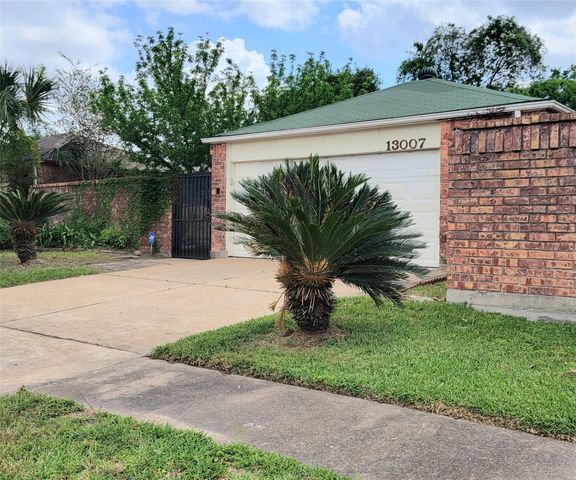 13007 Bacard Lane, Houston, TX 77099