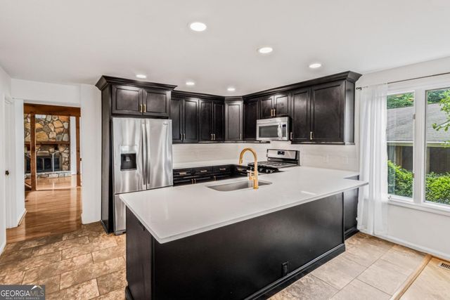 1016 Muirfield Drive, Marietta, GA 30068