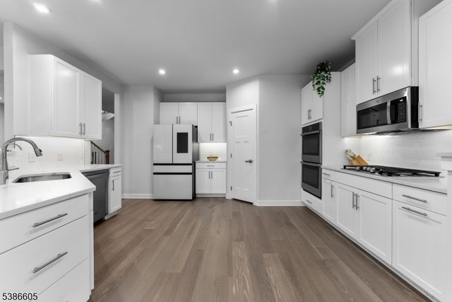 58 Oakwood Blvd, Union Twp., NJ 08827