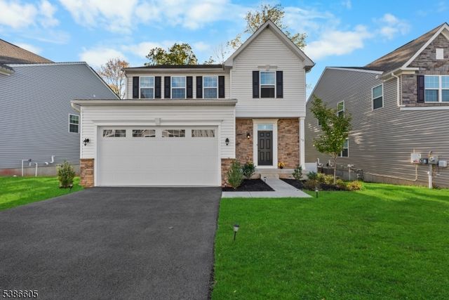 58 Oakwood Blvd, Union Twp., NJ 08827