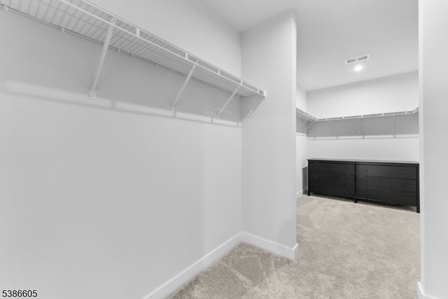 58 Oakwood Blvd, Union Twp., NJ 08827