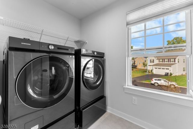 58 Oakwood Blvd, Union Twp., NJ 08827