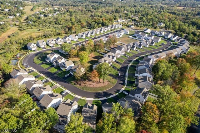 58 Oakwood Blvd, Union Twp., NJ 08827