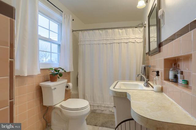 23 MAIN ST, Womelsdorf, PA 19567